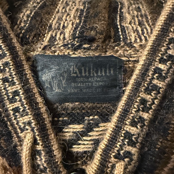 Kukuli 100% Alpaca Wool Zip-Up Sweater - - Picture 2 of 5